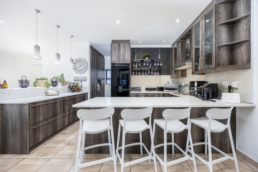 3 Bedroom Property for Sale in Deo Gracia Western Cape